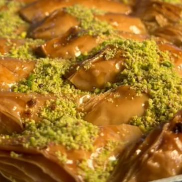 Antep fıstıklı kremalı şöbiyet